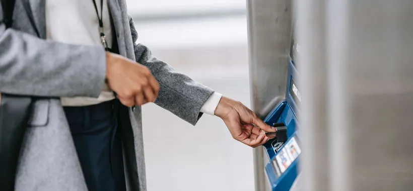 Conto corrente a canone zero, prelievi e bonifici gratis: è l'offerta di Fineco
