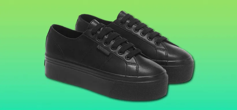 Superga da donna a prezzo stracciato: su eBay oggi costano la metà