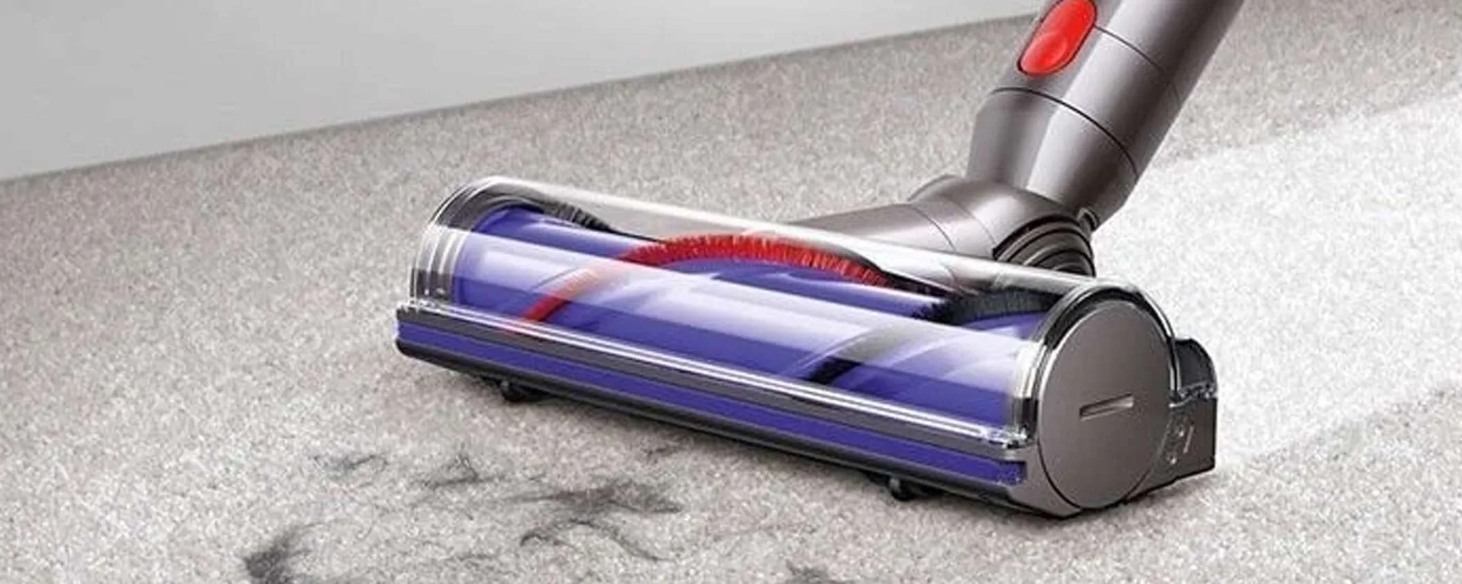 L'aspirapolvere Dyson V8 Advanced a meno di 200€ è l'affare del giorno su eBay