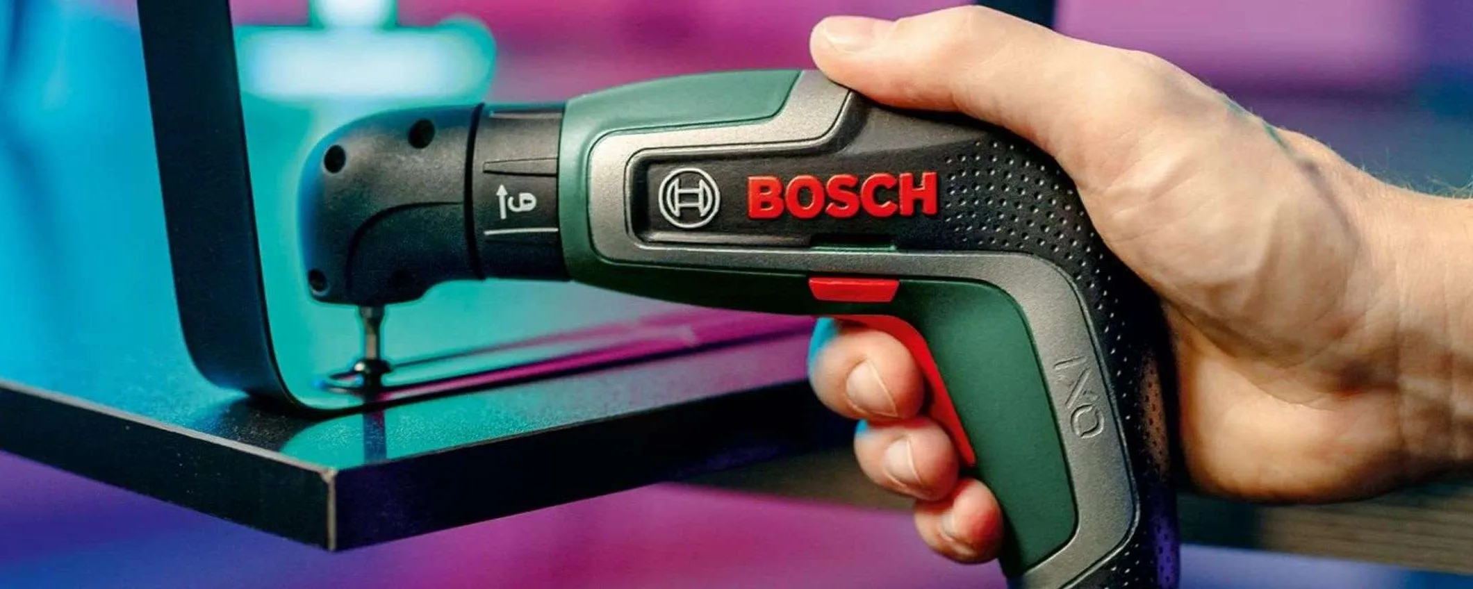 Ancora BOSCH: avvitatore a batteria con accessori in OFFERTA LAMPO