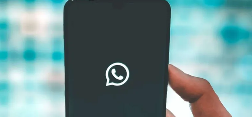 WhatsApp su iPhone si aggiorna: bellissima novità