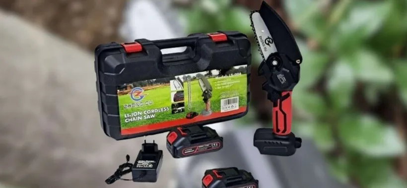 Motosega a 26,99€ su eBay, occasione SHOCK: 2 batterie e accessori