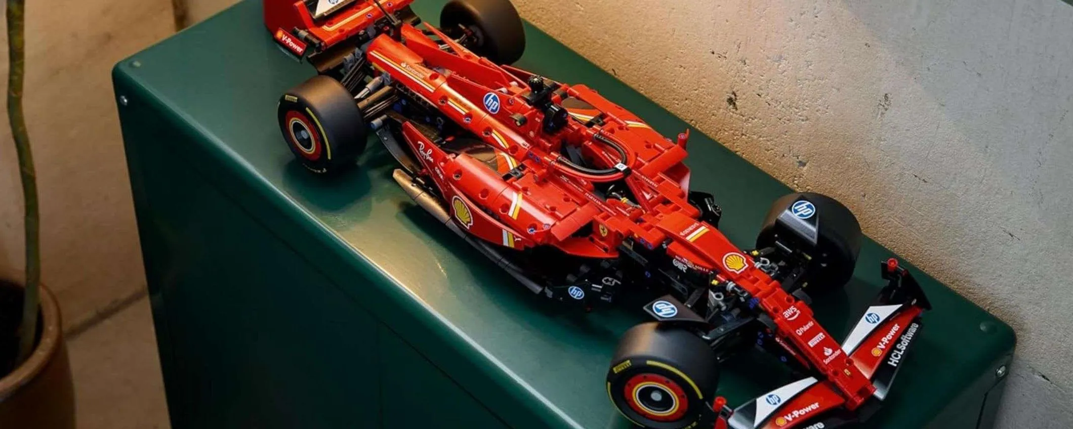 Il set LEGO F1 Ferrari SF-24 in scala 1:8 in sconto al MINIMO STORICO (-20%)
