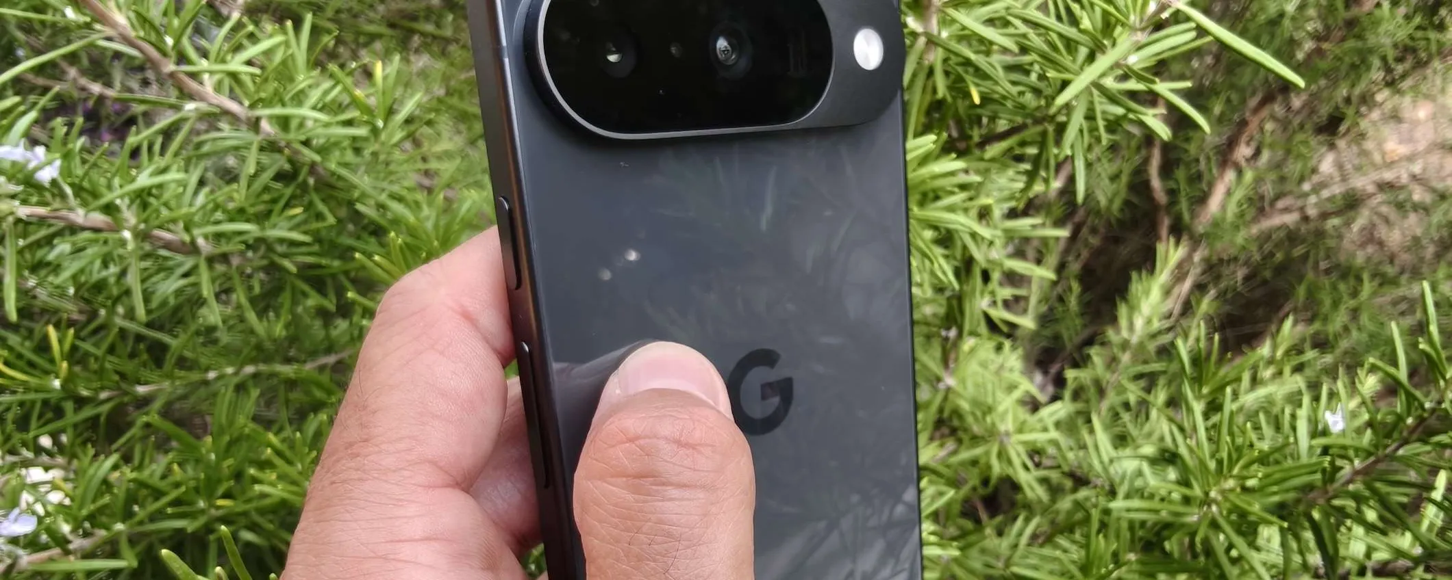Recensione Pixel 10: ottimo upgrade senza effetto wow, la traduzione in tempo reale è pazzesca