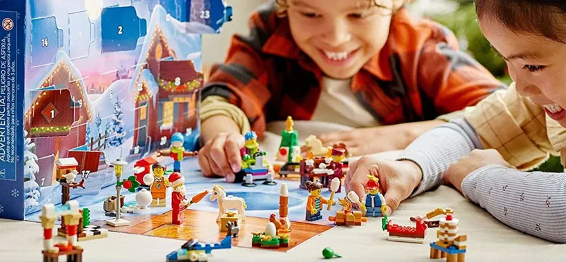 Il Calendario dell'Avvento LEGO è già il regalo di Natale perfetto: solo 14€