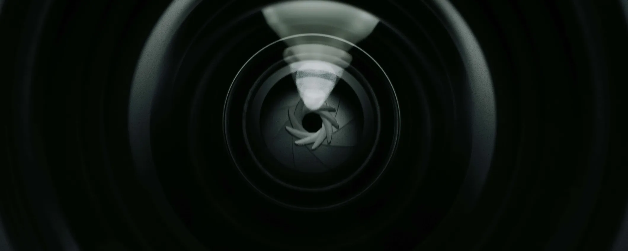 iPhone, Apple testa una fotocamera zoom da 200 MP: cosa cambierebbe davvero sugli smartphone