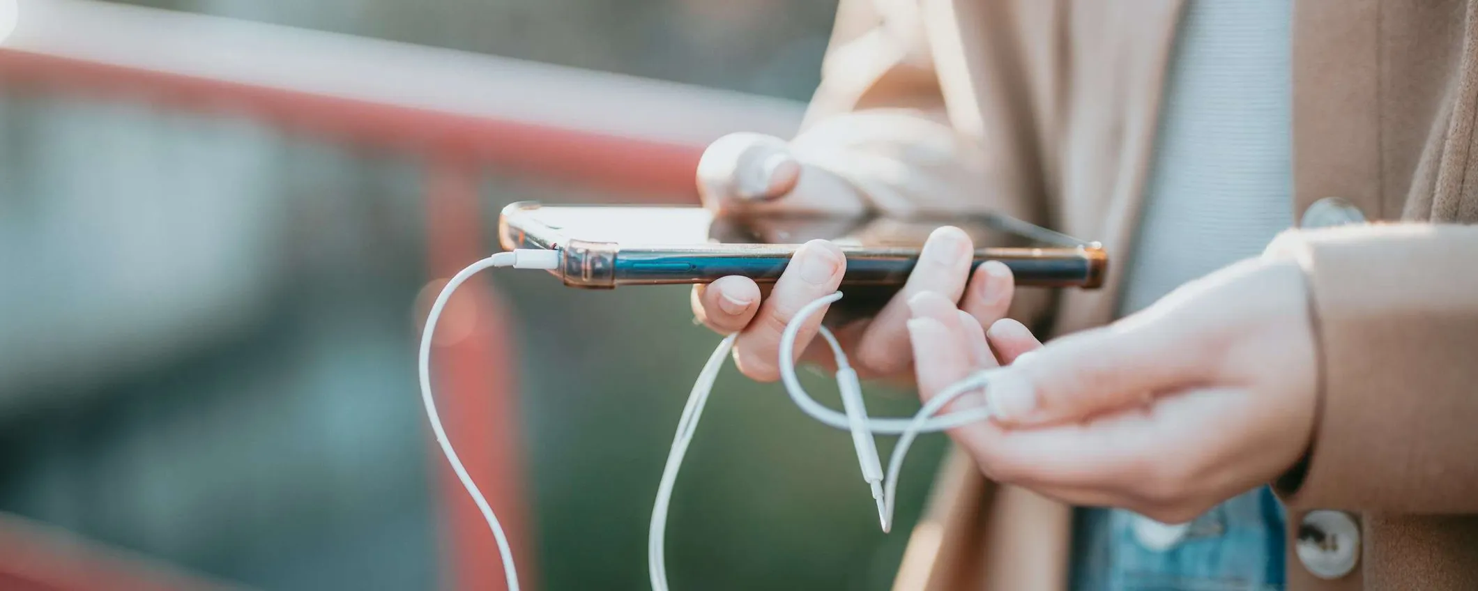 Spotify lancia gli articoli narrati: oltre 650 storie audio nell’app