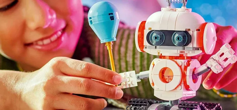Robot spaziale, cagnolino robot o razzo: il set LEGO 3 in 1 ora scende a 15,60€