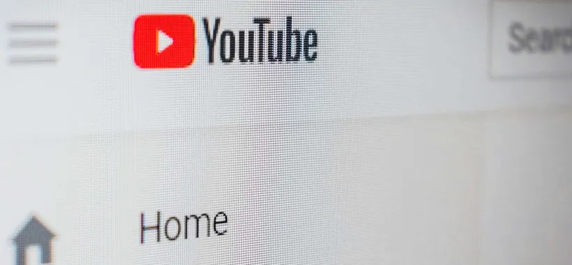 Non vedi più data e visualizzazioni su YouTube? Non si tratta di un bug, ma di un test