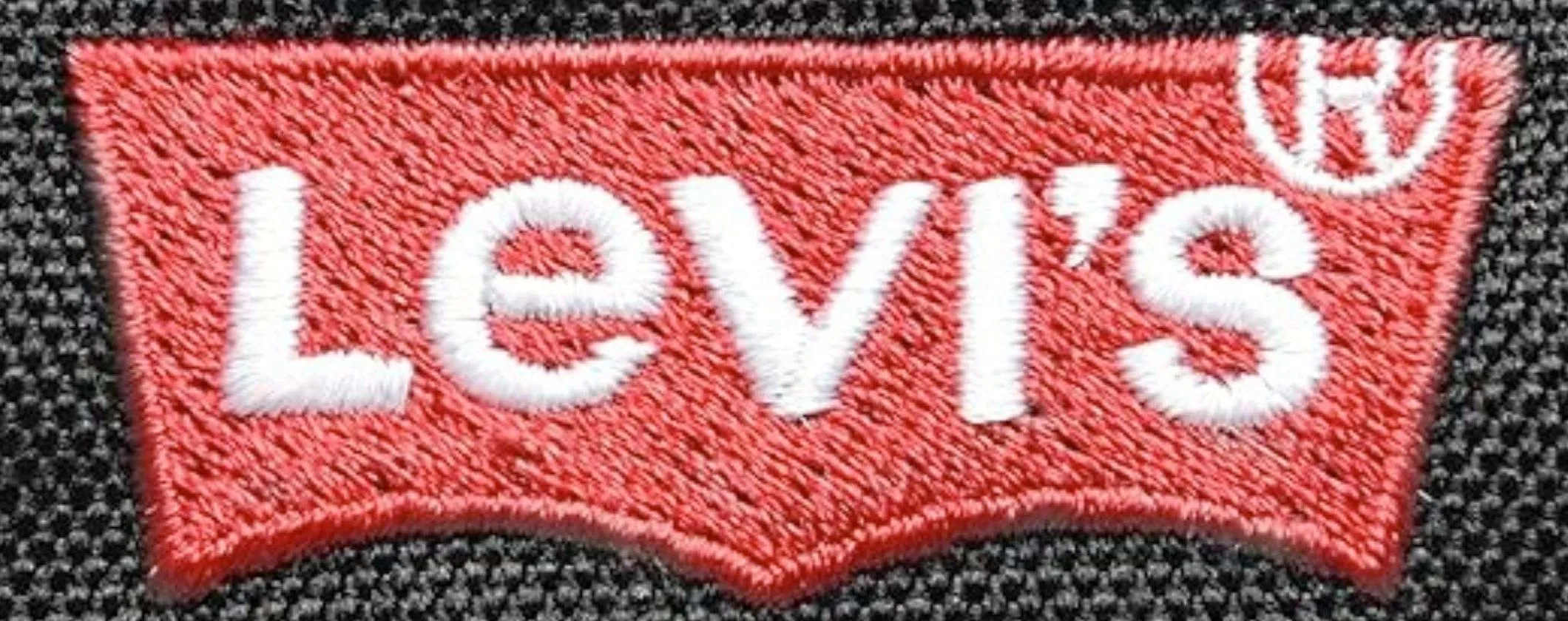 Levi's da 8€: su Amazon si fa spazio in magazzino con questi MEGA SCONTI