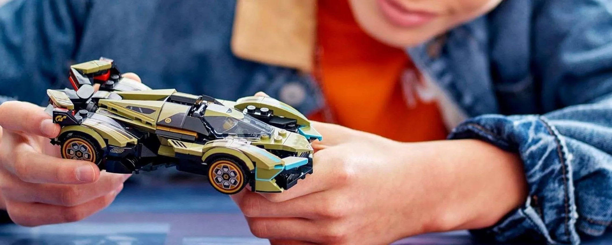 Lamborghini Lambo V12 LEGO in ottimo sconto su Amazon (-30%)