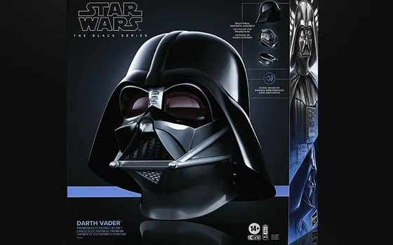 Casco elettronico di Darth Vader a grandezza naturale a un prezzo STELLARE
