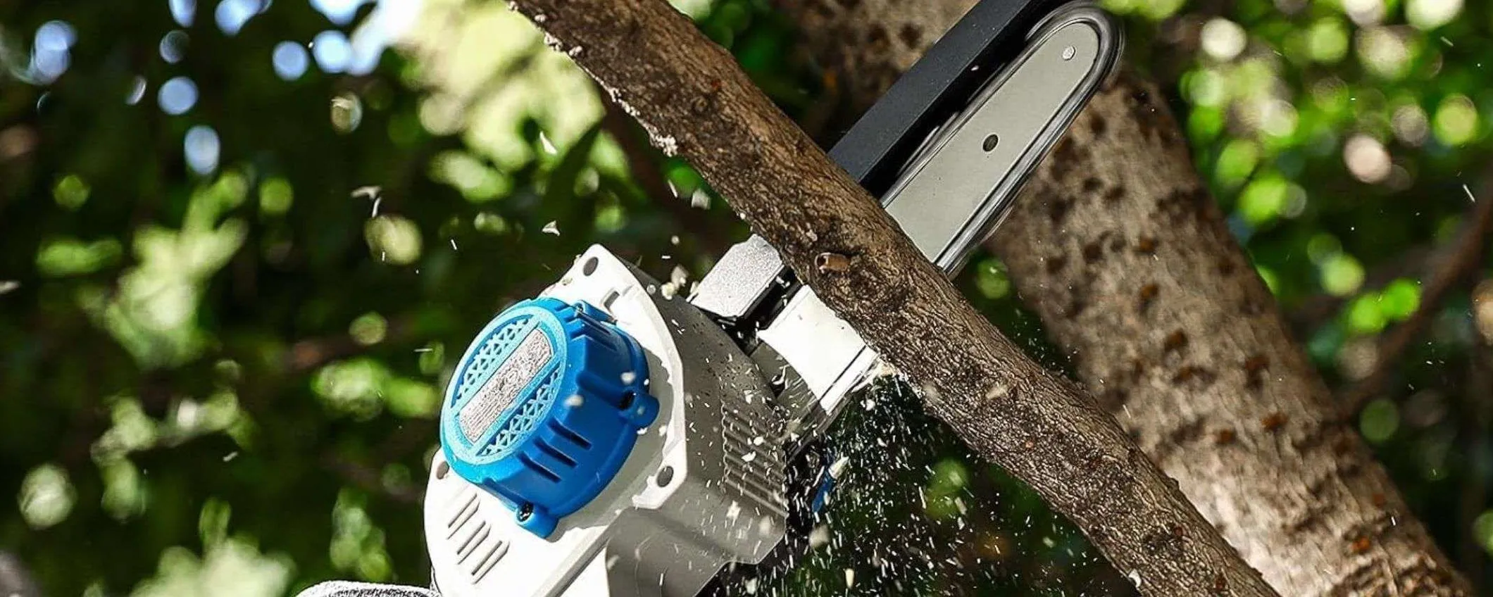 Mini motosega elettrica senza fili a soli 29,59 euro: occasione Amazon