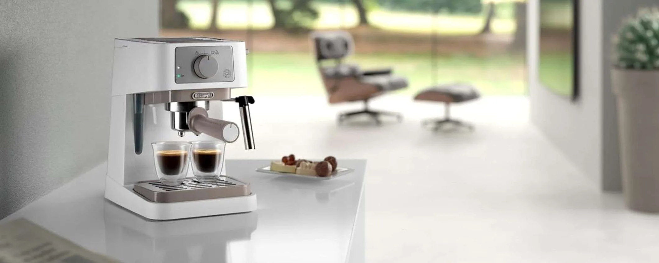 L'espresso come al bar: la De'Longhi Stilosa con cialde e polvere in PROMO VELOCE