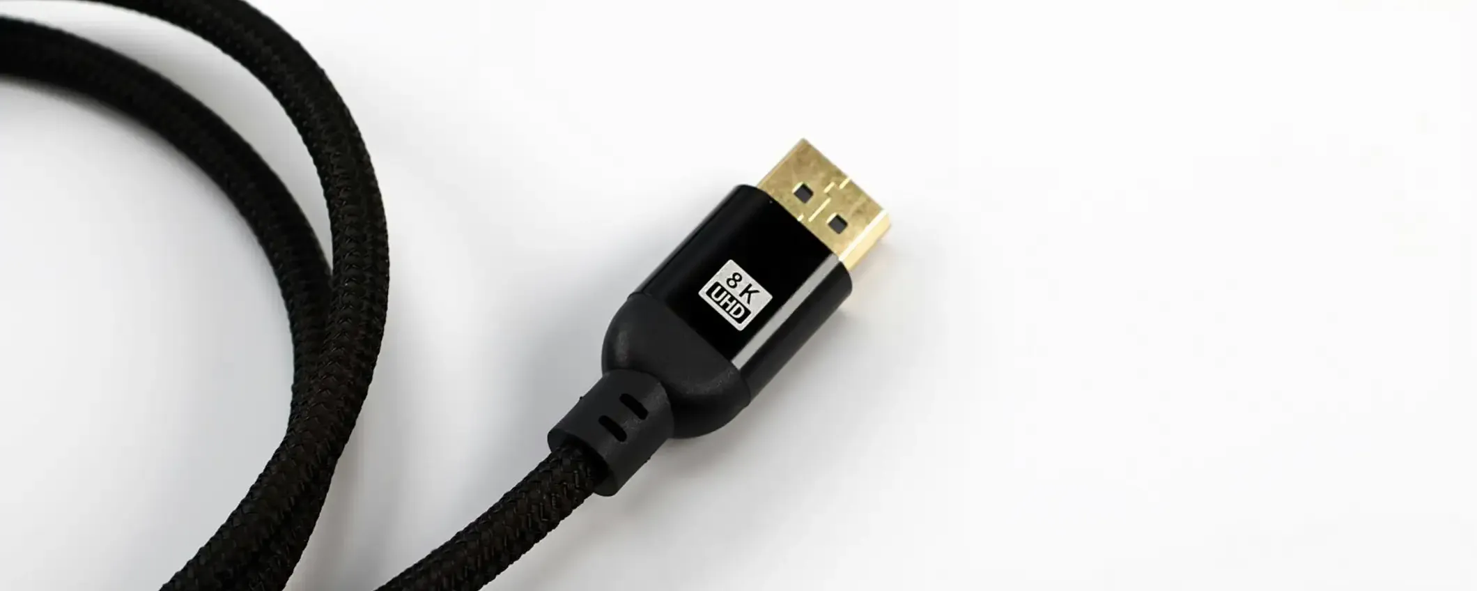 Stai ancora usando un vecchio cavo HDMI? Potresti perdere le migliori funzioni della tua TV