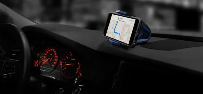 I migliori portacellulare universali da auto