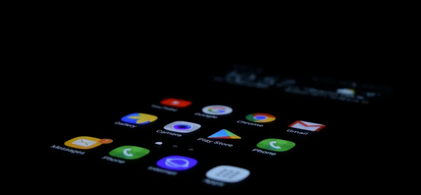 Google aggiorna Android: novità per WhatsApp e Play Store