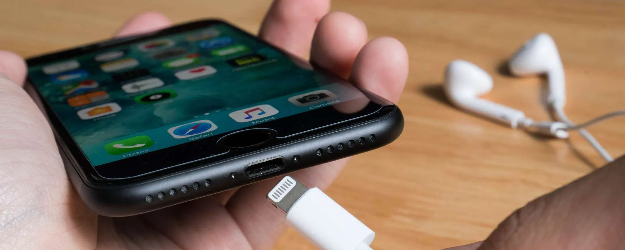 Caricabatterie iPhone 12, 13, 14: guida ai migliori alimentatori 2026