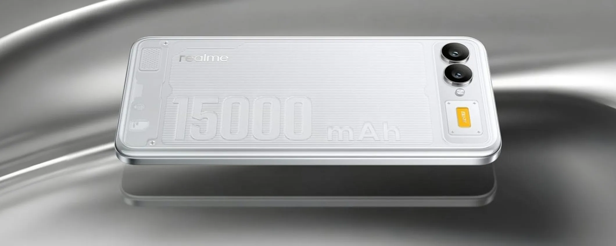 Realme dà una lezione a tutti: batteria da 15.000mAh e ventola di raffreddamento