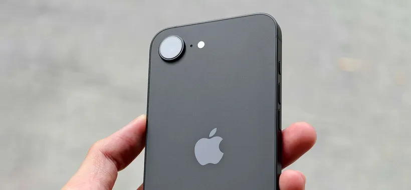 iPhone 16e, su eBay un'offerta shock: sconto immediato di 240€
