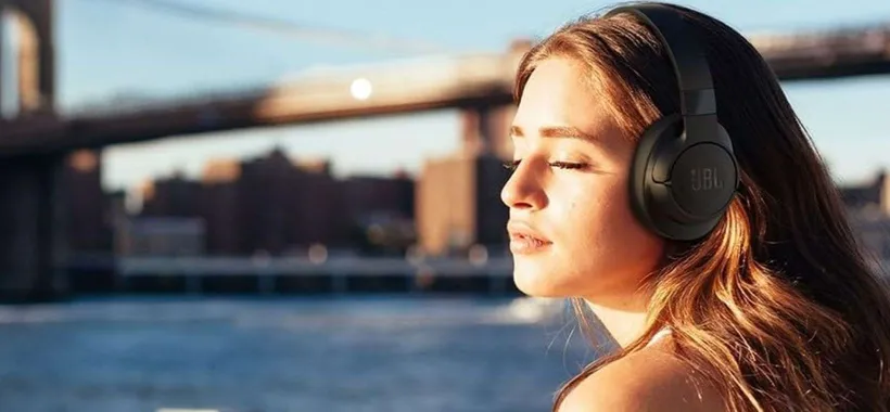 50 ore di musica con le cuffie JBL Tune 760NC in MAXI SCONTO Amazon (-54%)