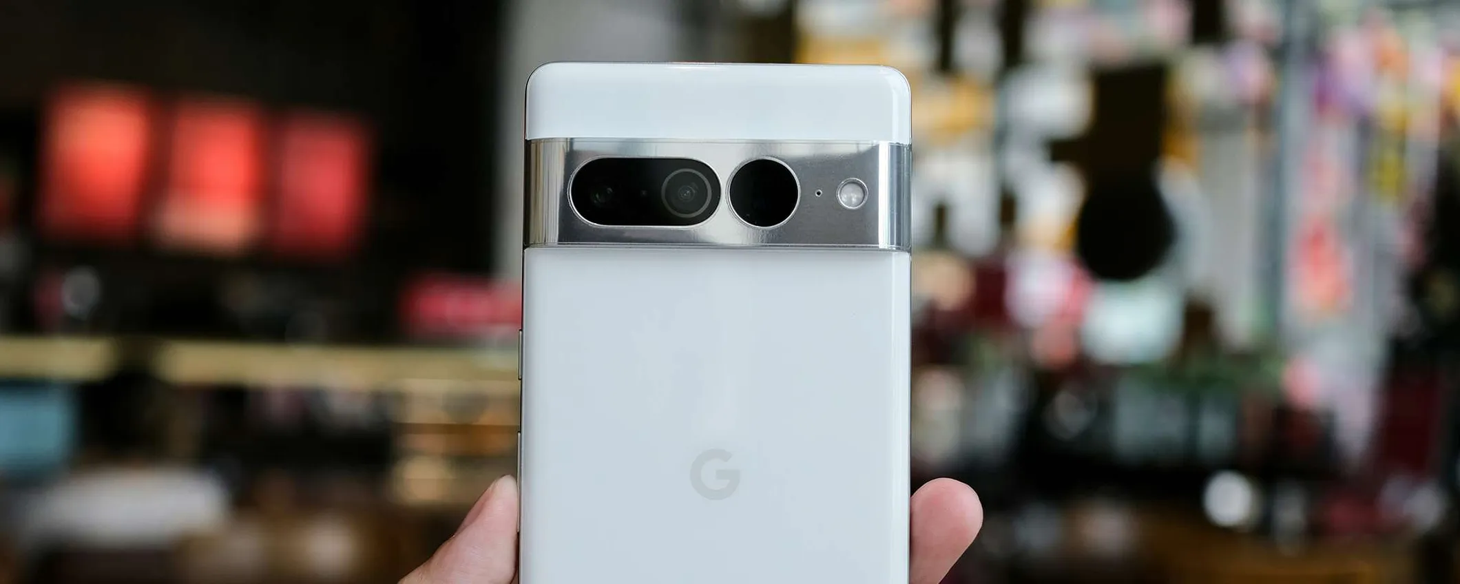 Google Pixel 7 e 7 Pro: utenti segnalano un problema di batterie gonfie