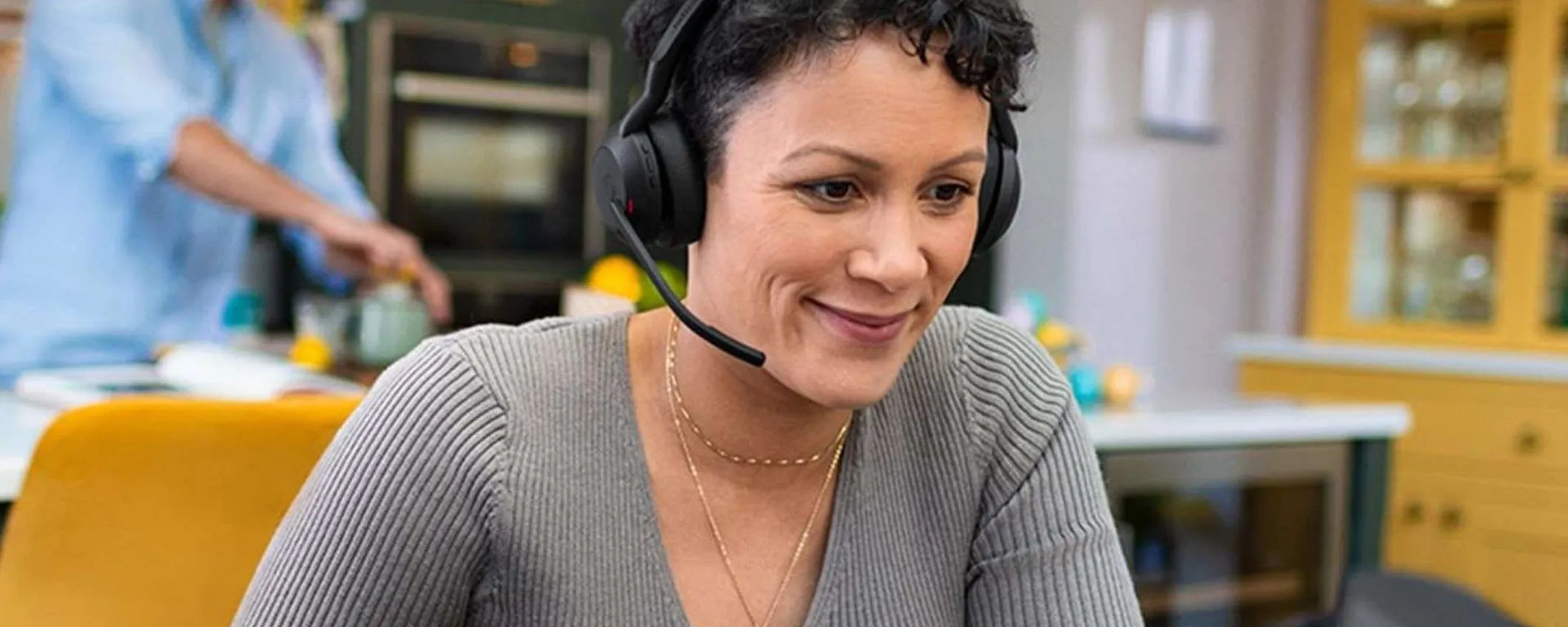Jabra Evolve 2 55 in offerta: le cuffie definitive per Skype e Zoom