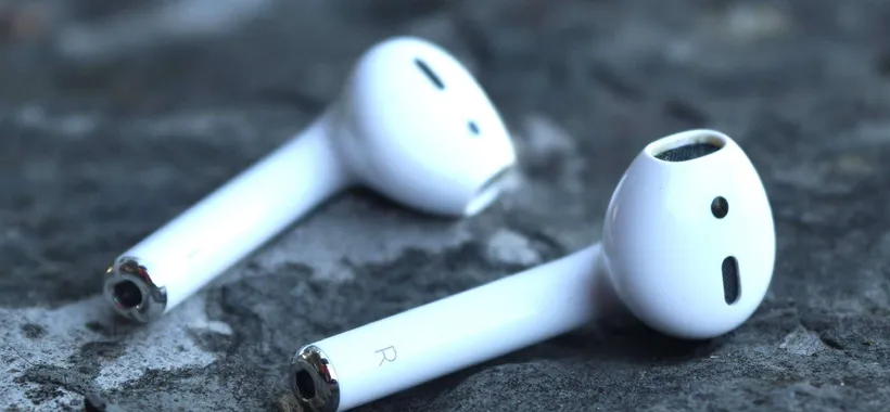 Apple AirPods: brevetto mostra sensori biometrici
