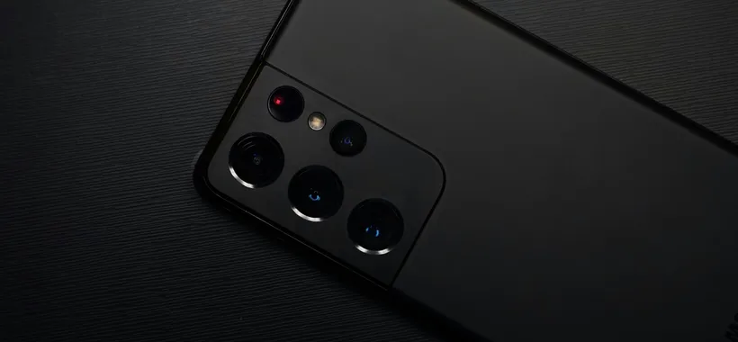 Tornano gli aggiornamenti di Google Play sugli smartphone Samsung, ma non per tutti