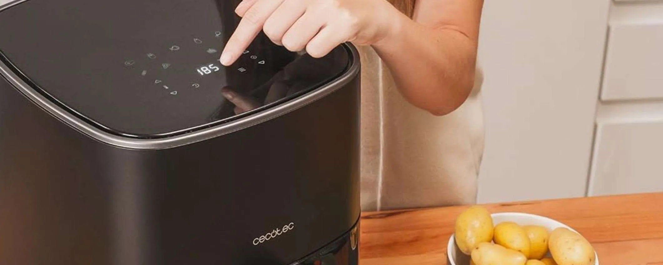 9 programmi, 1500W, cottura smart: questa friggitrice ad aria fa tutto e costa POCHISSIMO