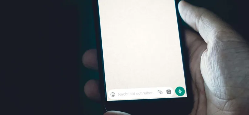 ChatGPT si arricchisce su WhatsApp: arrivano note vocali e immagini