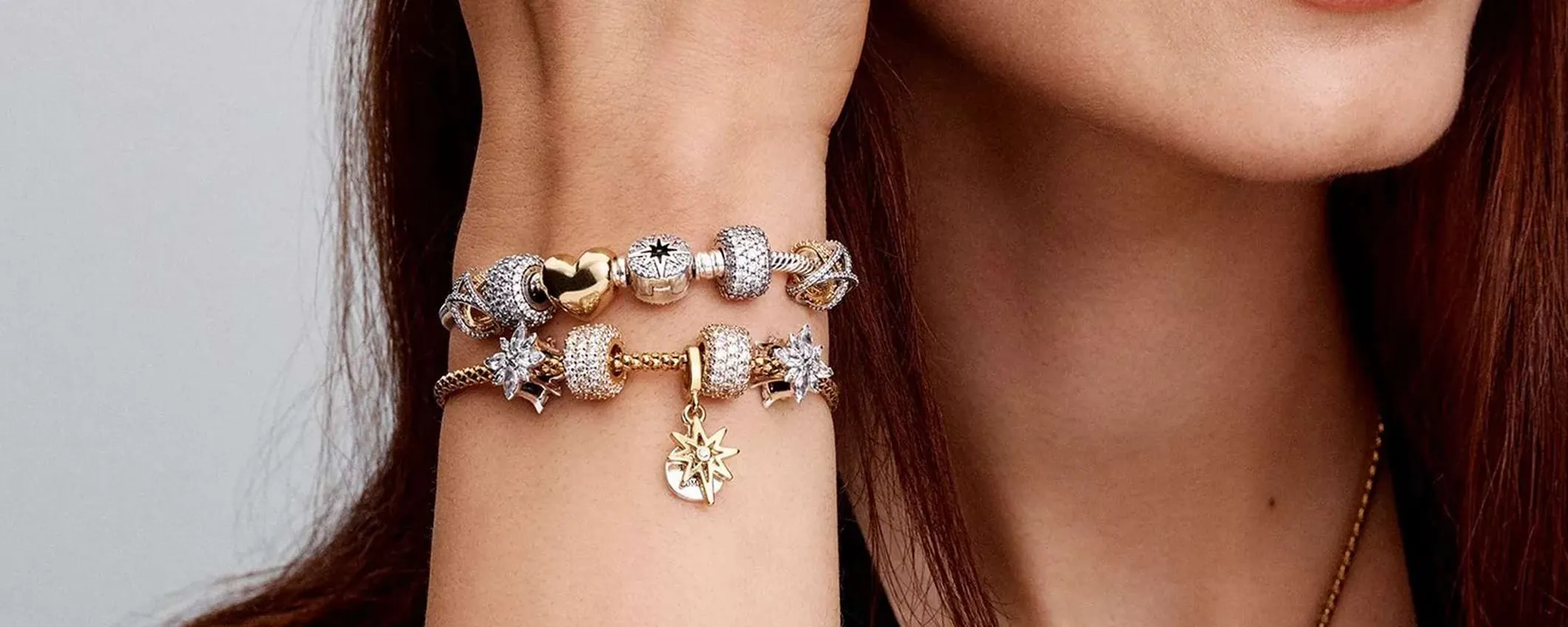 Pandora SVENDE i suoi gioielli: fino al 70% di sconto, scorte limitate