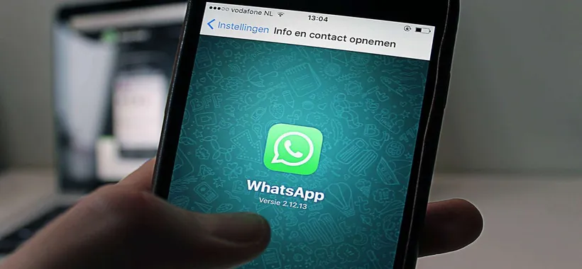 WhatsApp per Android: quasi pronta la dark mode