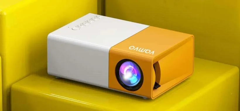 Il cinema dentro casa con questo Mini Proiettore super versatile