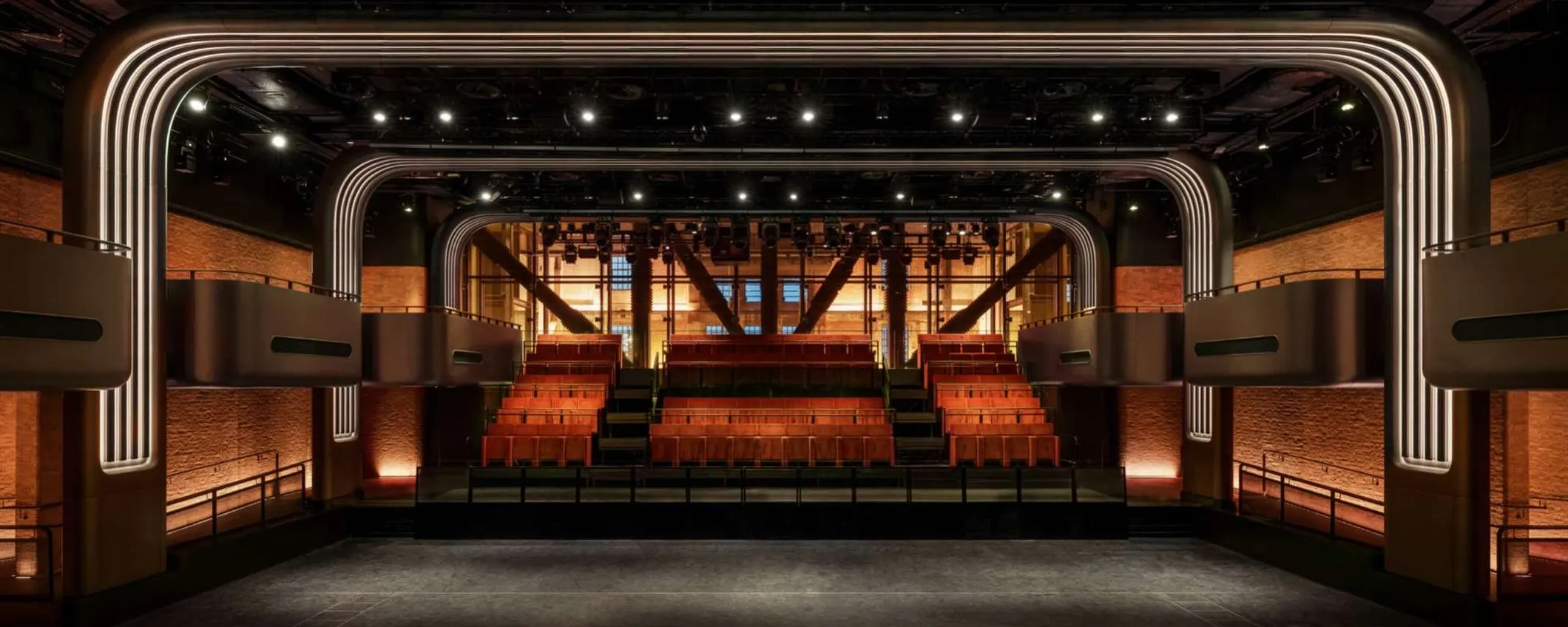 Apple Music Hall apre a Londra: com’è il nuovo spazio
