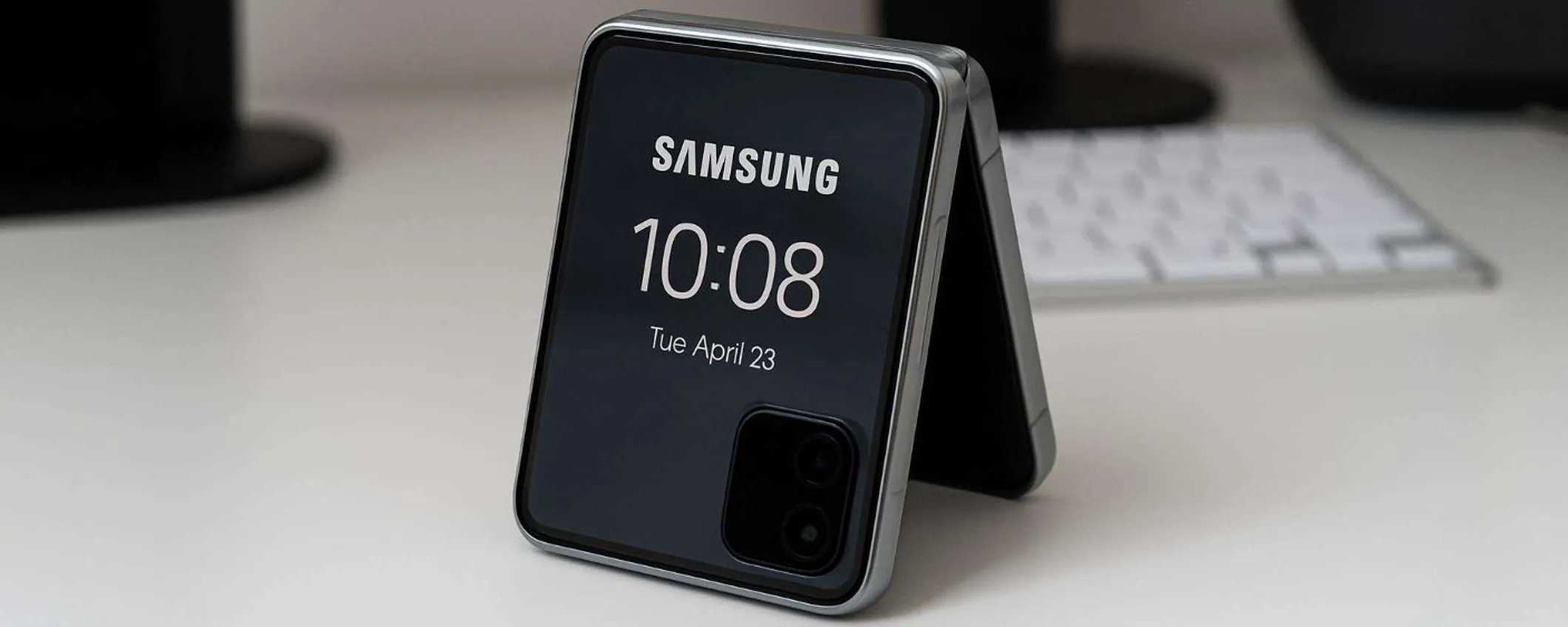 Samsung ha in mente un nuovo smartphone pieghevole: non è il Flip 7