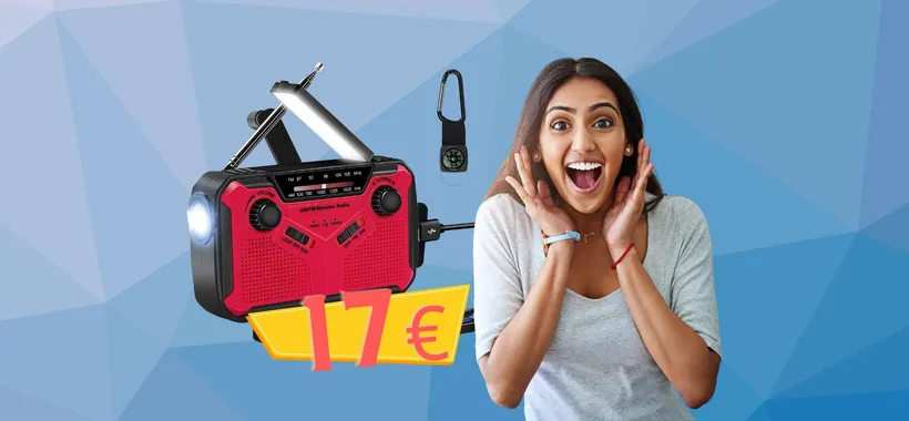 Radio portatile con pannello solare, torcia, USB e bussola a 17€