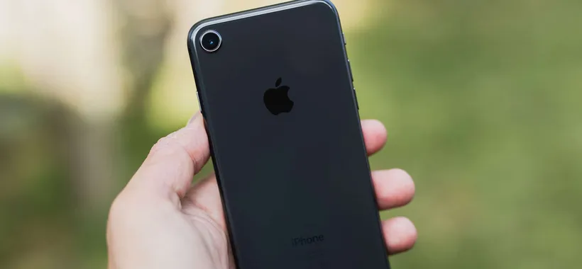 iPhone 7 128GB Jet Black a 189€? Su eBay si può!