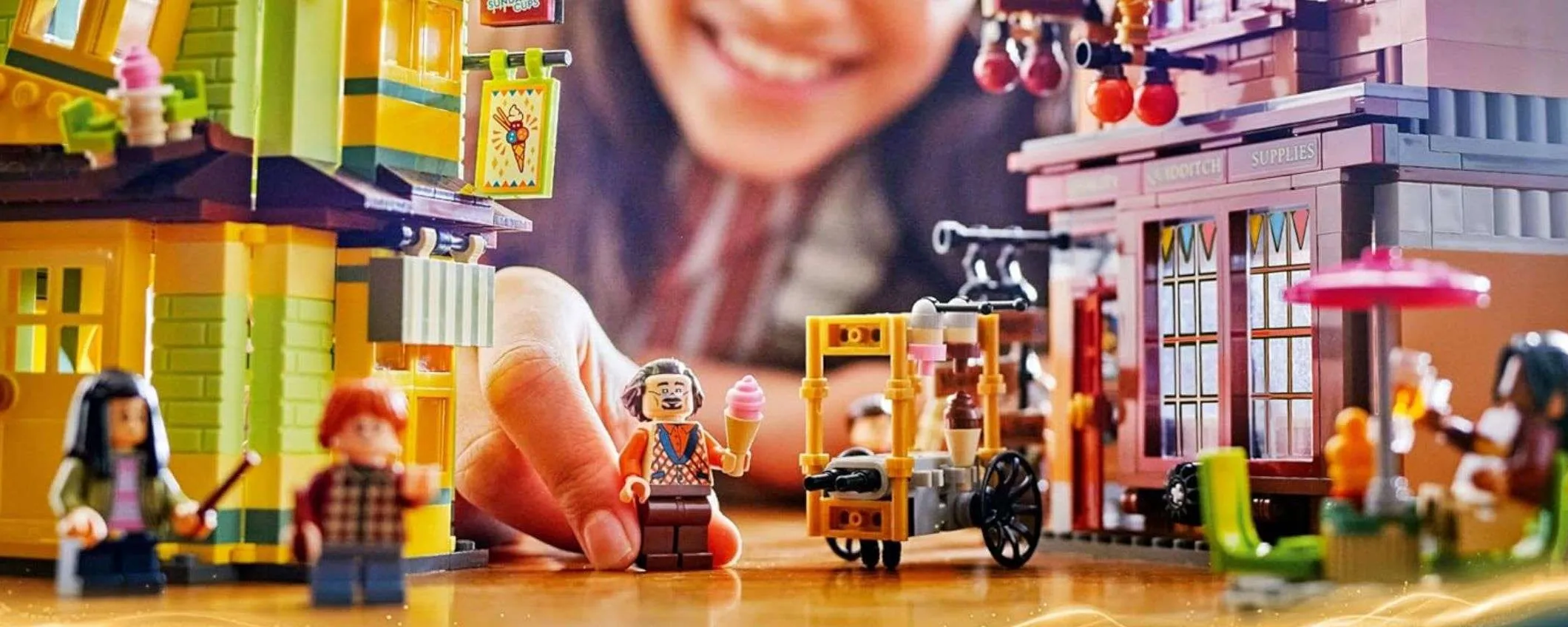 Set LEGO Harry Potter: costruisci due iconici negozi con questo kit in offerta