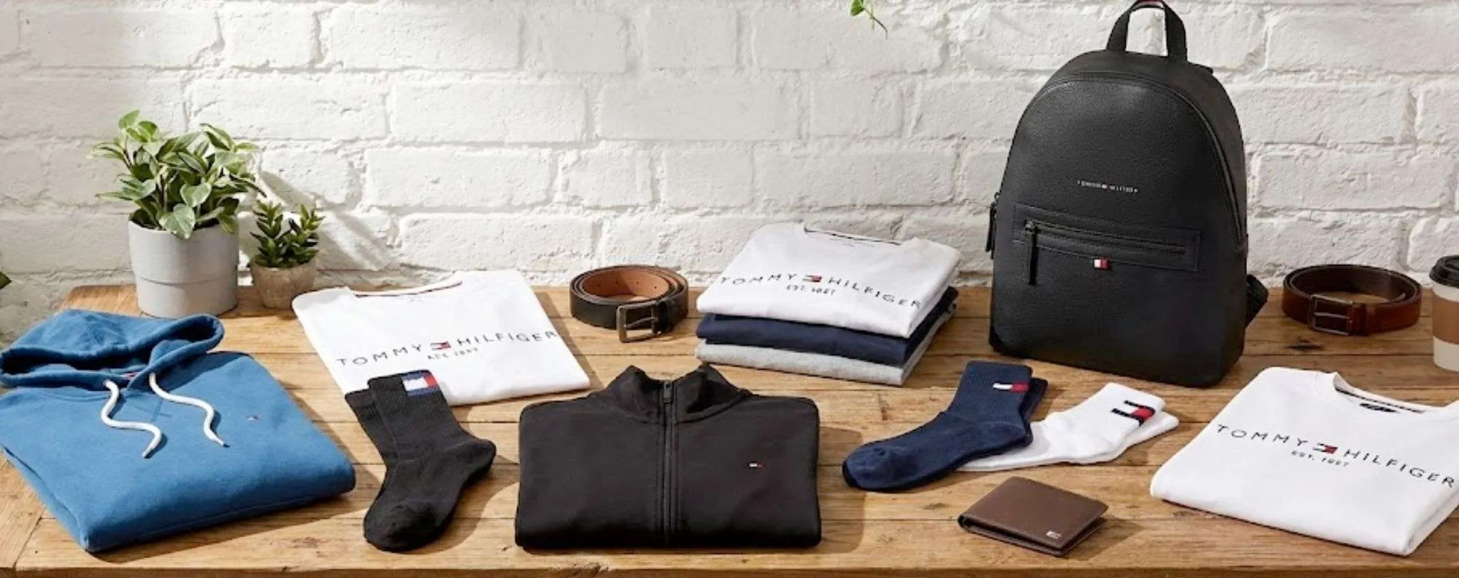 Tommy Hilfiger da 9,73€: SVUOTATUTTO Amazon da saldi assurdi