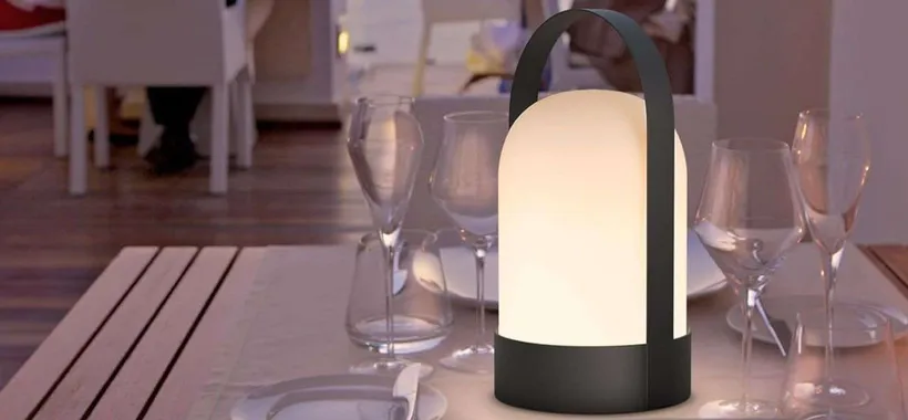 Svendita Amazon: splendida Lampada da Tavolo a LED MULTICOLOR a 9,99 euro (doppio sconto)