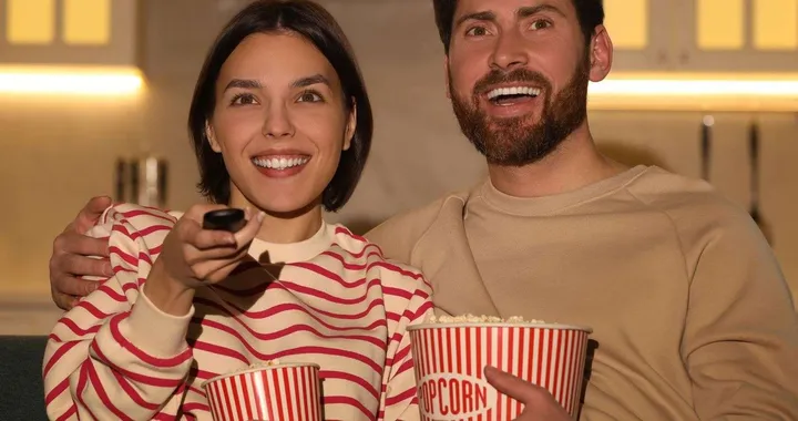 Cosa guardi stasera? 4 film divertenti perfetti dopo una giornata di lavoro