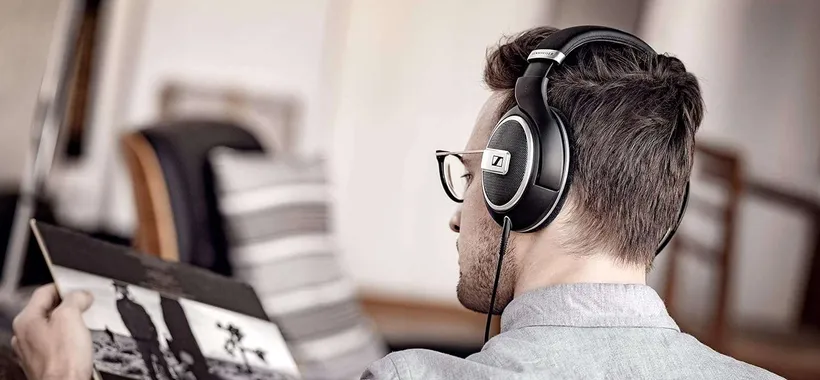 Sennheiser HD 599, offerta bomba: il prezzo crolla da 199 a 89,99 euro (-55%)