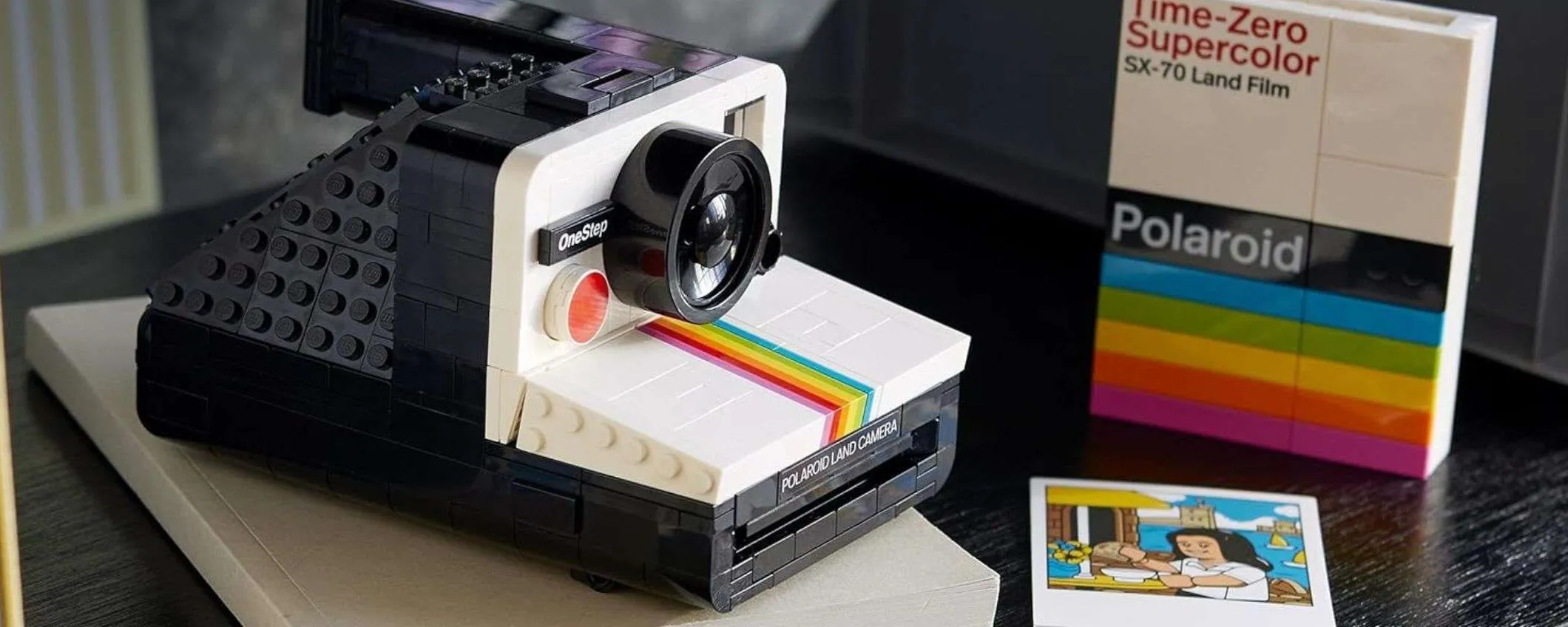 La Polaroid LEGO è in offerta con un set Fiori di Ciliegio in OMAGGIO
