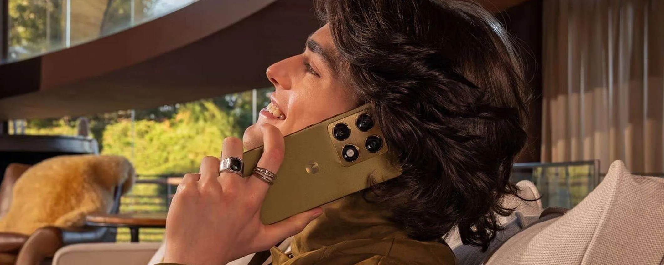 Motorola Signature ufficiale e dichiara guerra a Galaxy S26 Ultra