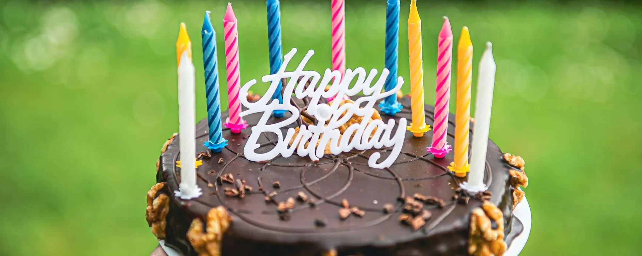 WhatsApp testa i promemoria per i compleanni dei contatti