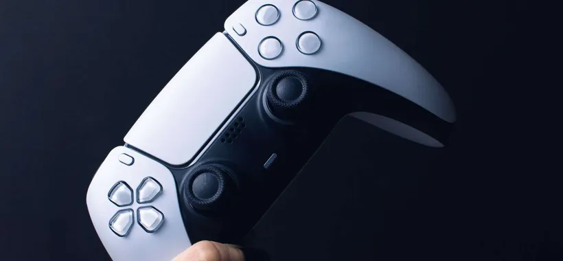 DualSense in offerta a 39 euro: prezzo CLAMOROSO per il controller PS5