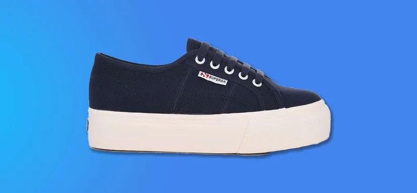 Superga da donna con anima vegan e zeppa iconica: scontate a meno di 40€