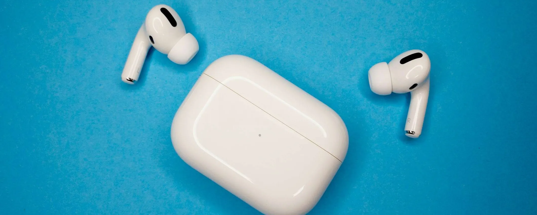 AirPods con fotocamera, Apple li mostra per errore in macOS