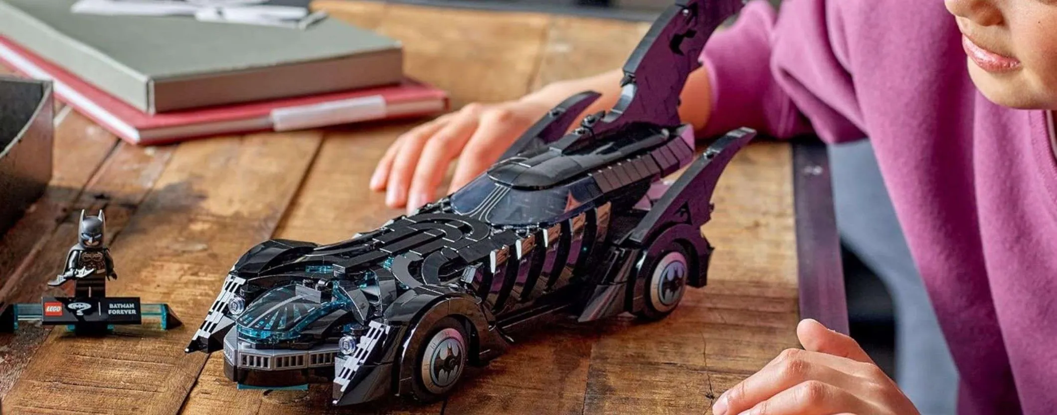 LEGO Batmobile: la versione cult con abitacolo apribile in sconto natalizio
